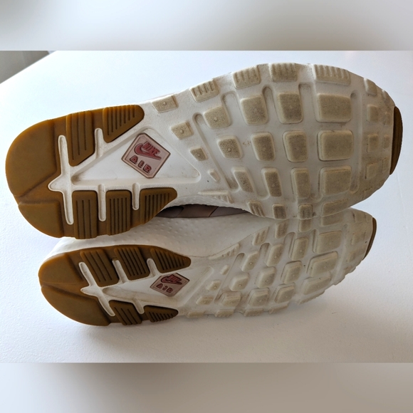 NIKE AIR Huarache Sneakers - Picture 6 of 7